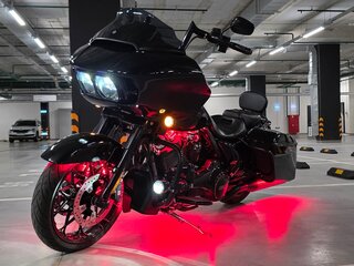 2019 Harley-Davidson Road Glide, чёрный, 2500000 рублей, вид 4
