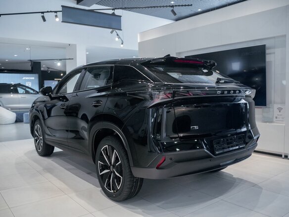 2026 Omoda C5 II, чёрный - вид 6