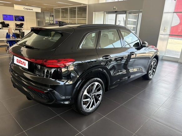 2025 Audi Q5 40 TDI III (GU), чёрный - вид 2