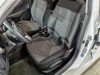 2021 Kia Rio IV Рестайлинг, белый, 1725000 рублей, вид 2
