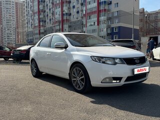 2012 Kia Cerato 6-speed II, белый, 630000 рублей, вид 2