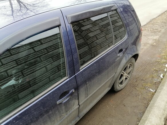 2000 Volkswagen Golf IV, синий, 420000 рублей - вид 8
