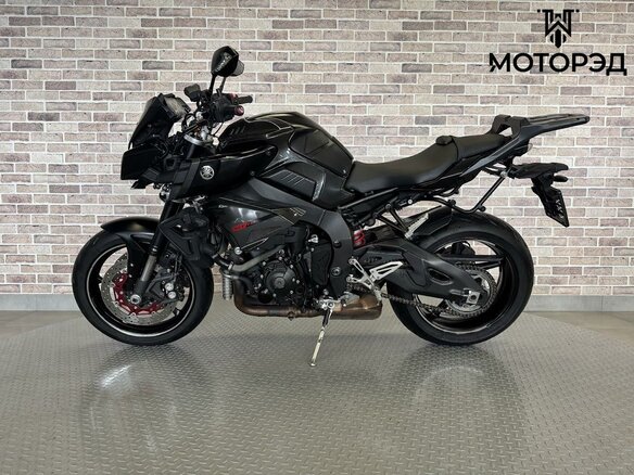 2017 Yamaha MT-10, чёрный, 1040000 рублей - вид 2