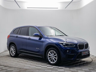 2017 BMW X1 18i sDrive II (F48), синий, 1998000 рублей, вид 3