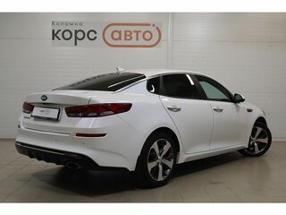 2019 Kia Optima IV Рестайлинг, белый, 2049000 рублей, вид 3