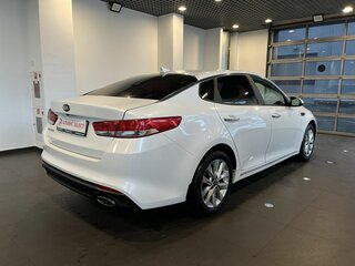 2018 Kia Optima IV, белый, 1900000 рублей, вид 3