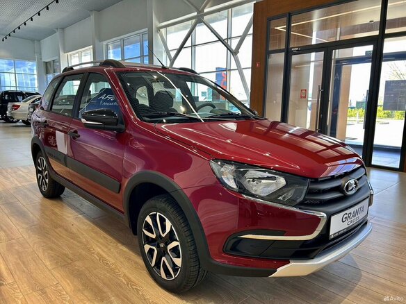 2026 Lada (ВАЗ) Granta Cross I Рестайлинг, красный - вид 2