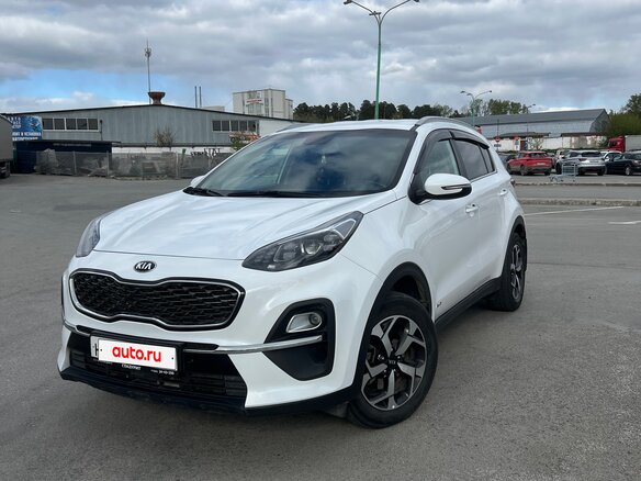 2020 Kia Sportage IV Рестайлинг, белый, 2030000 рублей - вид 1