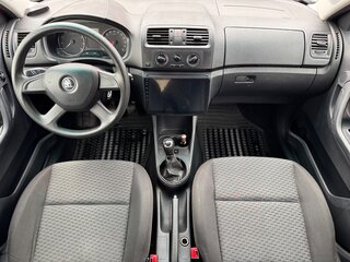 2013 Skoda Fabia II Рестайлинг, красный, 360000 рублей, вид 3