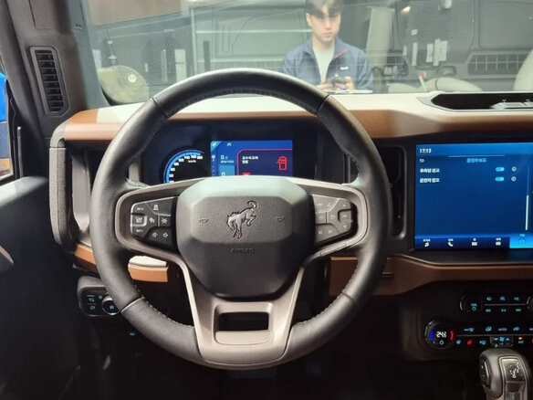 2024 Ford Bronco VI, синий, 7300010 рублей - вид 13