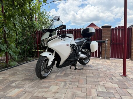 2011 Honda VFR 1200, белый, 749999 рублей, вид 1