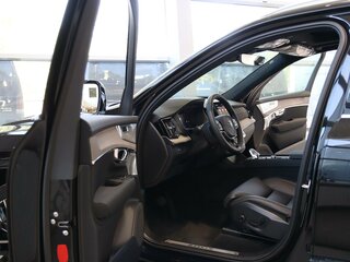 2026 Volvo XC90 B5 II Рестайлинг 2, чёрный, 10200000 рублей, вид 5