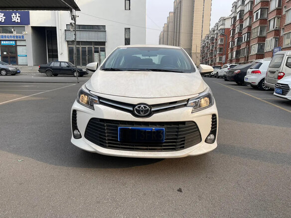 2022 Toyota Vios III Рестайлинг, белый - вид 3