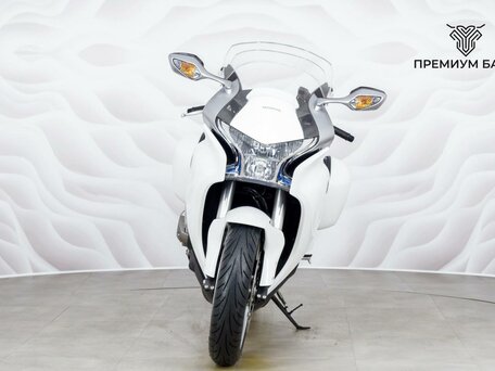 2010 Honda VFR 1200, белый, 810000 рублей, вид 4