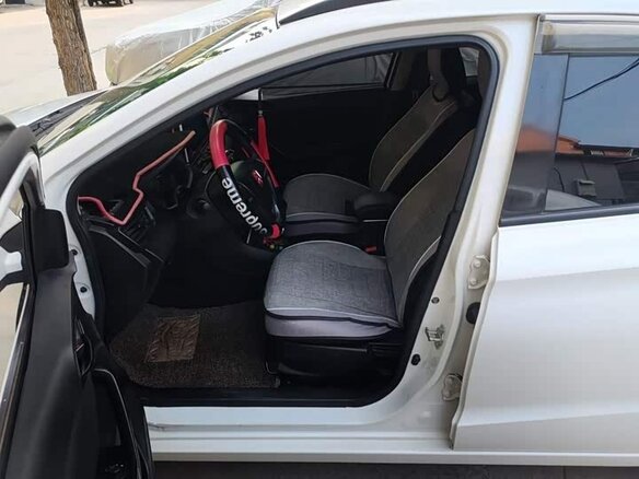 2018 Baojun 310 I, белый - вид 9