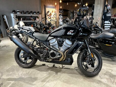 2021 Harley-Davidson Pan America, чёрный, 1990000 рублей, вид 1