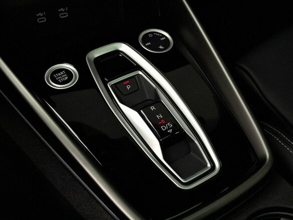 2026 Audi A3L 35 TFSI IV (8Y) Рестайлинг, серый, 4070000 рублей - вид 12