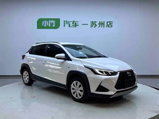 2022 Toyota Yaris IV, белый, 1280111 рублей, вид 3