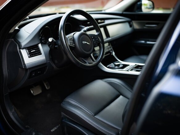 2017 Jaguar XF II, синий, 3500000 рублей - вид 17