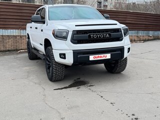 2014 Toyota Tundra CrewMax II Рестайлинг, белый, 5000000 рублей, вид 2