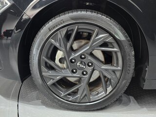 2023 Kia K5 III Рестайлинг, чёрный, 2390000 рублей, вид 5