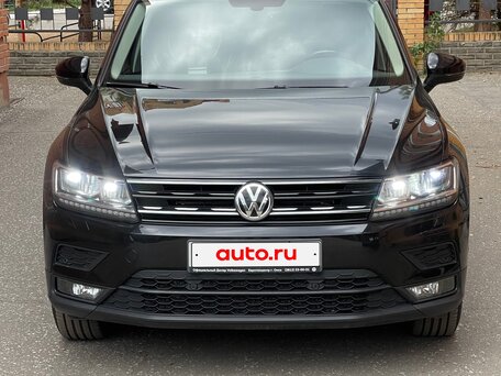 2018 Volkswagen Tiguan II, чёрный, 3050000 рублей, вид 3