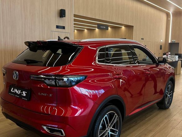 2026 Changan UNI-S I, красный, 3229900 рублей - вид 1