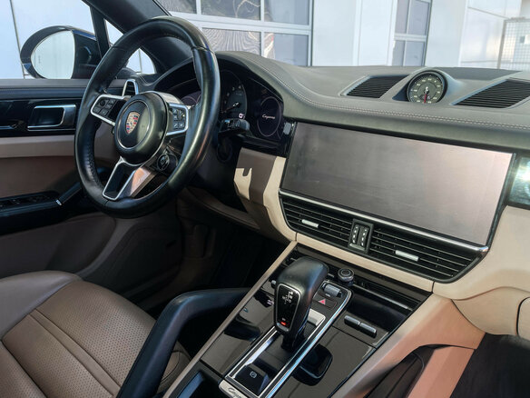 2020 Porsche Cayenne Coupé III, красный, 6549000 рублей - вид 8