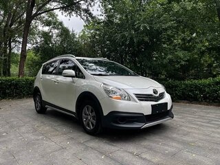 2016 Toyota Verso I Рестайлинг, белый, 1500000 рублей, вид 2