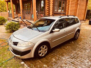 2009 Renault Megane II Рестайлинг, серебристый, 355000 рублей, вид 2