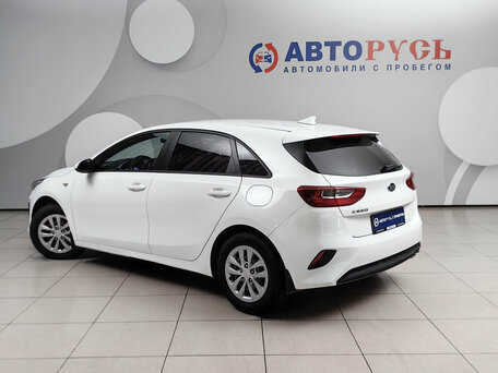 2018 Kia Ceed III, белый, 1599000 рублей, вид 2