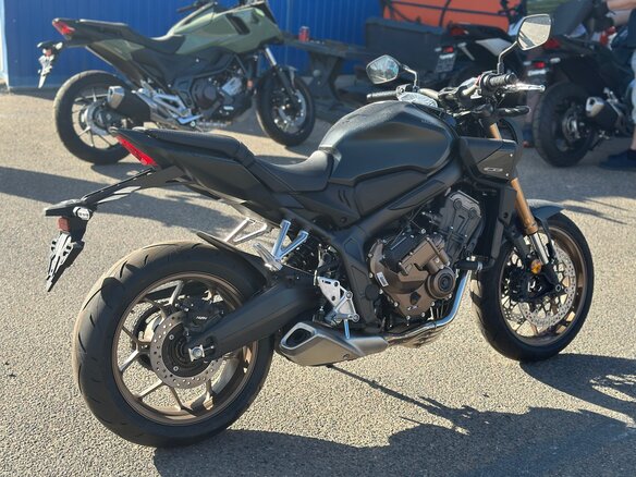 2026 Honda CB 650R, чёрный, 1380000 рублей - вид 24