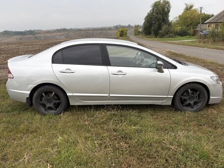 2008 Honda Civic VIII, серебристый, 750000 рублей, вид 3