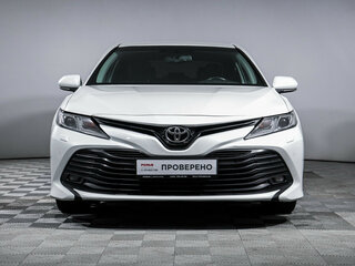 2019 Toyota Camry VIII (XV70), белый, 2178000 рублей, вид 2
