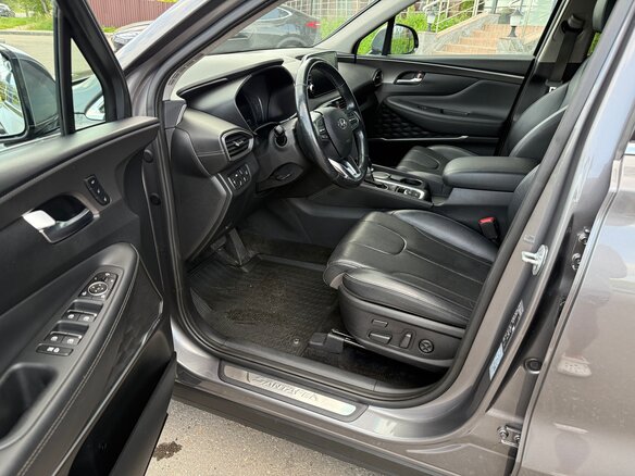 2020 Hyundai Santa Fe IV, серый, 3050000 рублей - вид 8