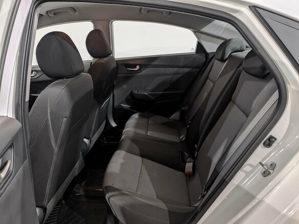 2022 Hyundai Solaris II Рестайлинг, белый - вид 17