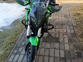 2023 Bajaj Dominar 400, зелёный, 400000 рублей, вид 1
