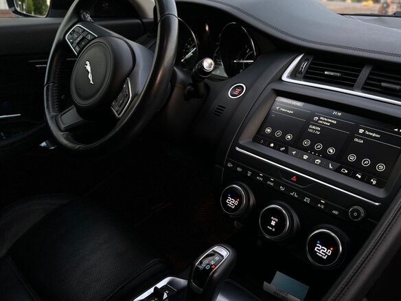2018 Jaguar E-Pace I, белый, 3300000 рублей - вид 10