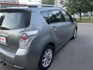 2010 Toyota Verso I, серый, 1000000 рублей, вид 4