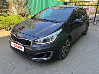 2017 Kia Ceed II Рестайлинг, серый, 1435000 рублей, вид 1