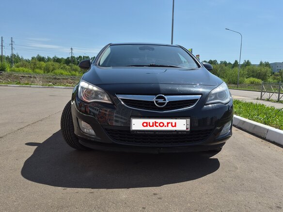 2011 Opel Astra J, чёрный, 700000 рублей