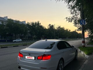 2013 BMW 5 серии 520i VI (F10/F11/F07), белый, 1730000 рублей, вид 5