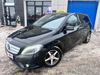 2013 Mercedes-Benz B-Класс 180 II (W246), чёрный, 1100000 рублей, вид 2