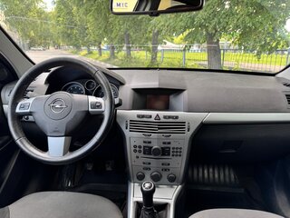 2011 Opel Astra H Рестайлинг, серый, 390000 рублей, вид 5