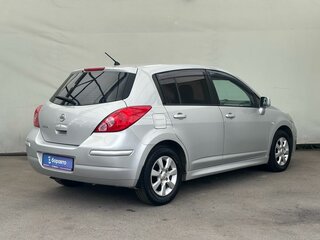 2011 Nissan Tiida I Рестайлинг, серебристый, 600000 рублей, вид 4