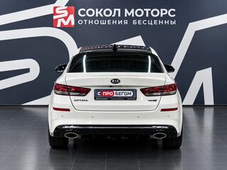 2018 Kia Optima IV Рестайлинг, белый, 2039900 рублей, вид 5