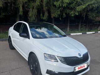 2017 Skoda Octavia III (A7), белый, 1699999 рублей, вид 3