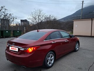 2013 Hyundai Sonata VI (YF), красный, 950000 рублей, вид 4