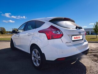 2011 Ford Focus III, белый, 949000 рублей, вид 5