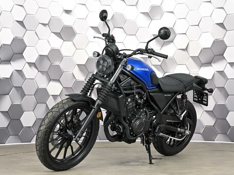 2025 Honda CL 500, синий, 749000 рублей, вид 2
